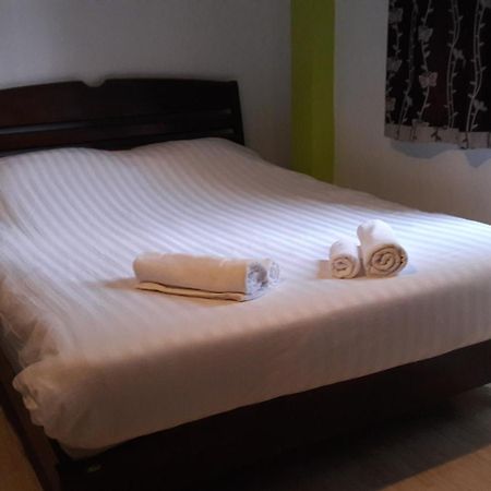 Nong Guest House Pattaya Buitenkant foto