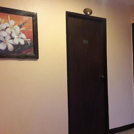 Nong Guest House Pattaya Buitenkant foto