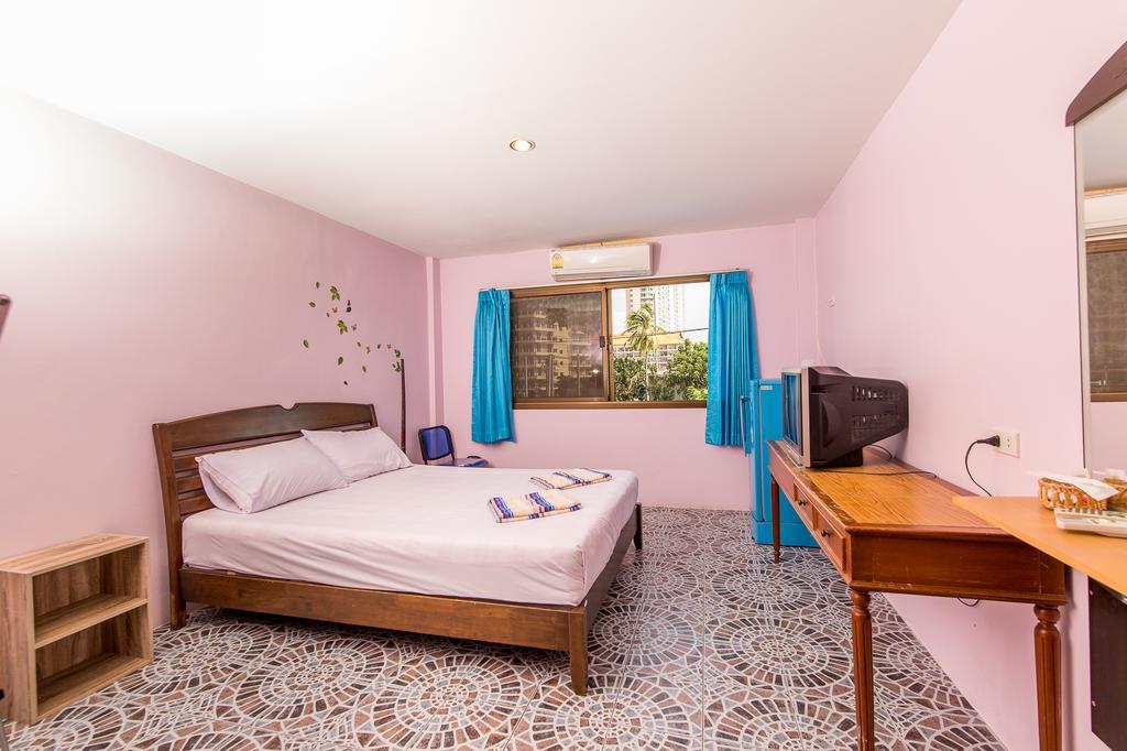 Nong Guest House Pattaya Buitenkant foto