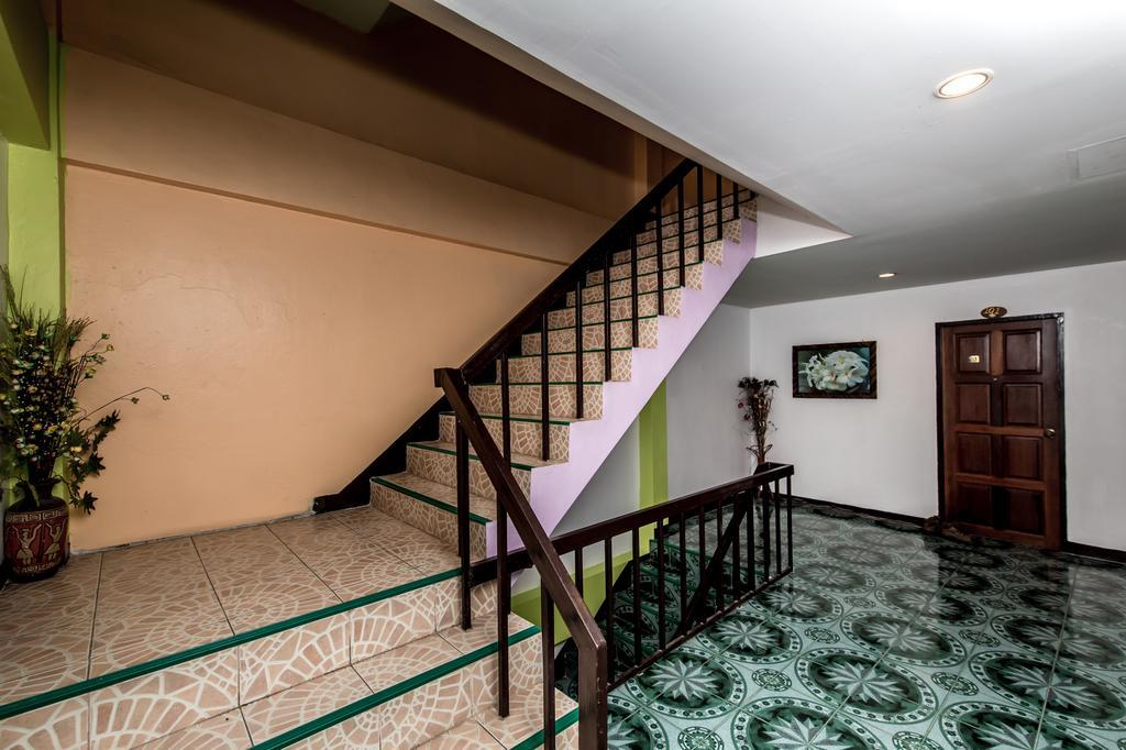 Nong Guest House Pattaya Buitenkant foto