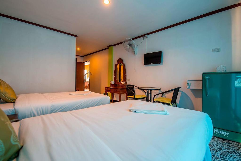 Nong Guest House Pattaya Buitenkant foto