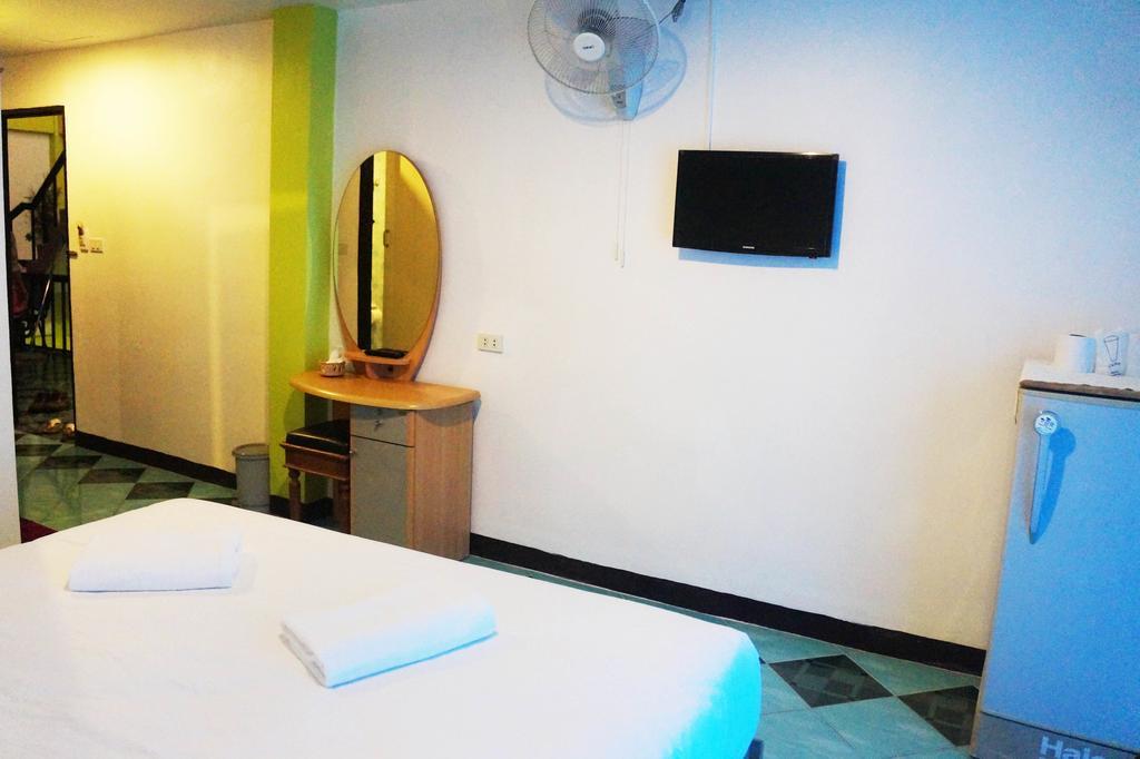 Nong Guest House Pattaya Buitenkant foto