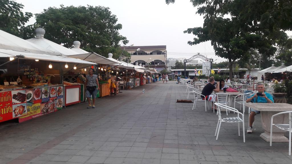 Nong Guest House Pattaya Buitenkant foto