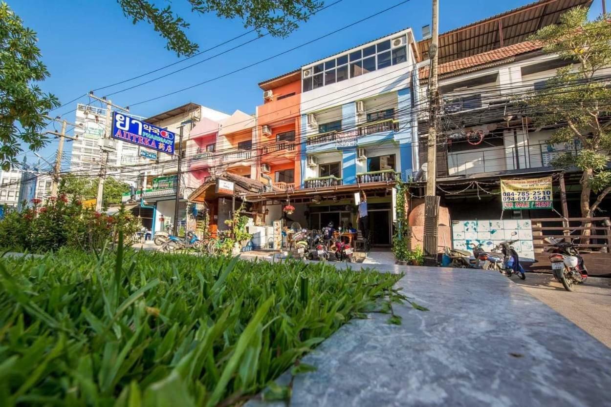 Nong Guest House Pattaya Buitenkant foto
