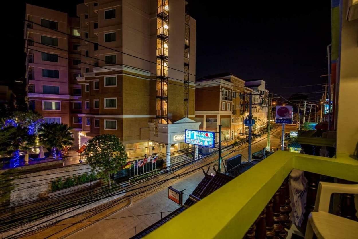 Nong Guest House Pattaya Buitenkant foto