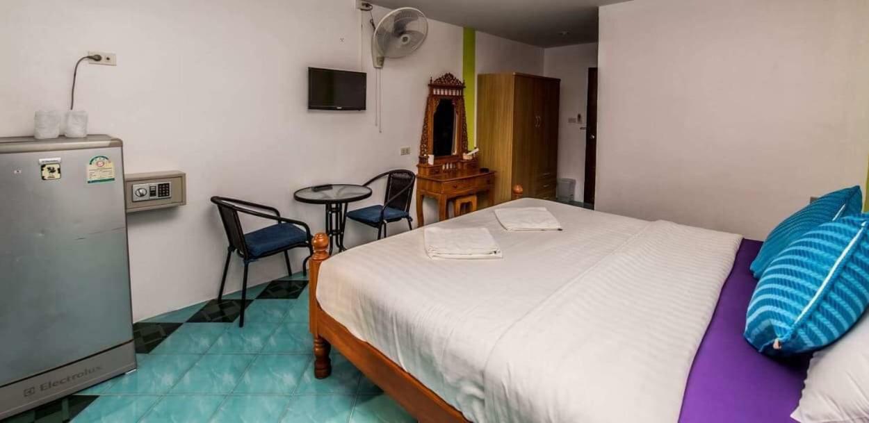 Nong Guest House Pattaya Buitenkant foto