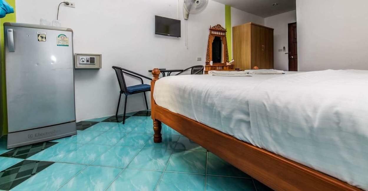 Nong Guest House Pattaya Buitenkant foto
