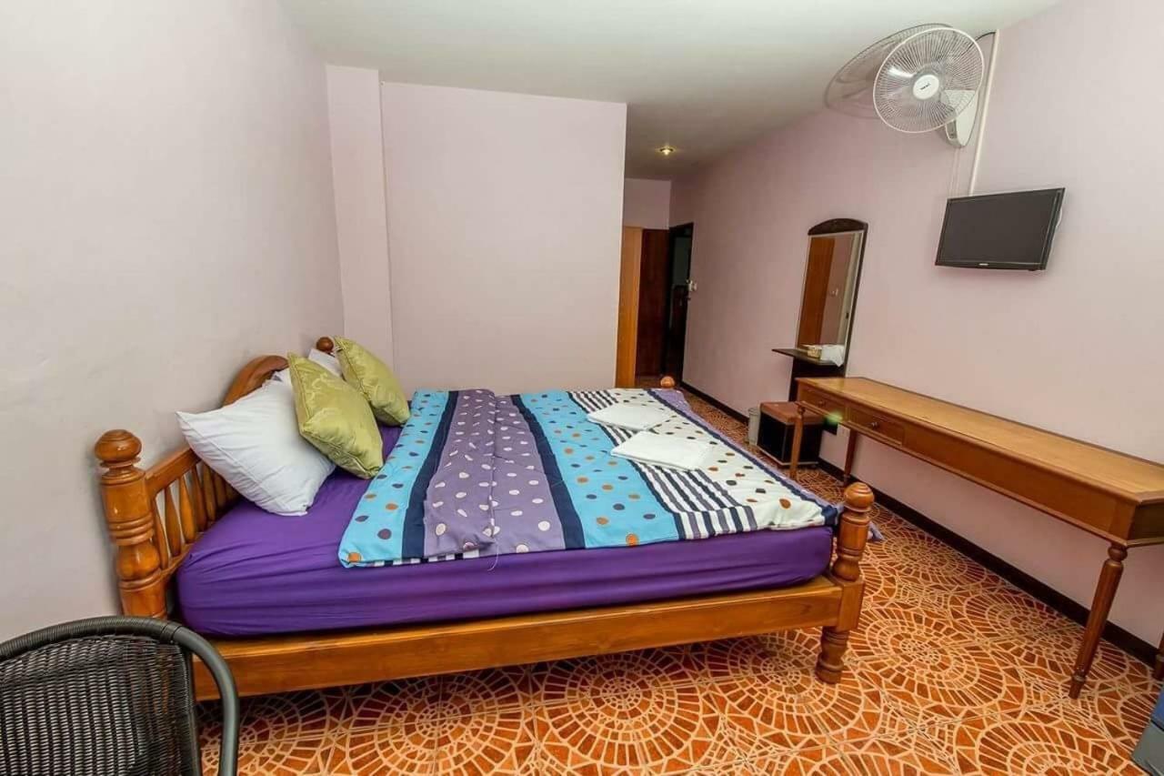 Nong Guest House Pattaya Buitenkant foto